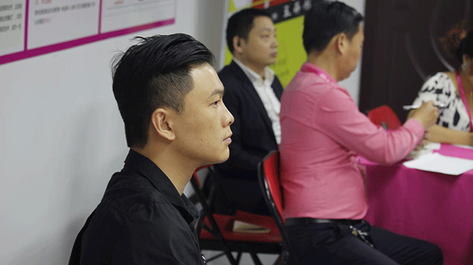 企業(yè)家學(xué)員認(rèn)真聆聽王菲彤老師分享