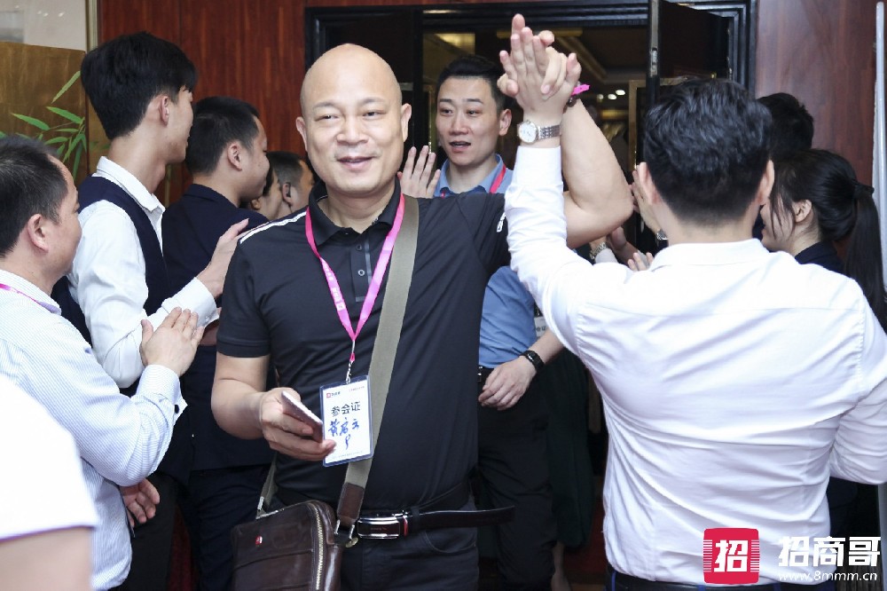 8c913714-2bea-4d50-8eba-1a4e93adeb5d.jpg